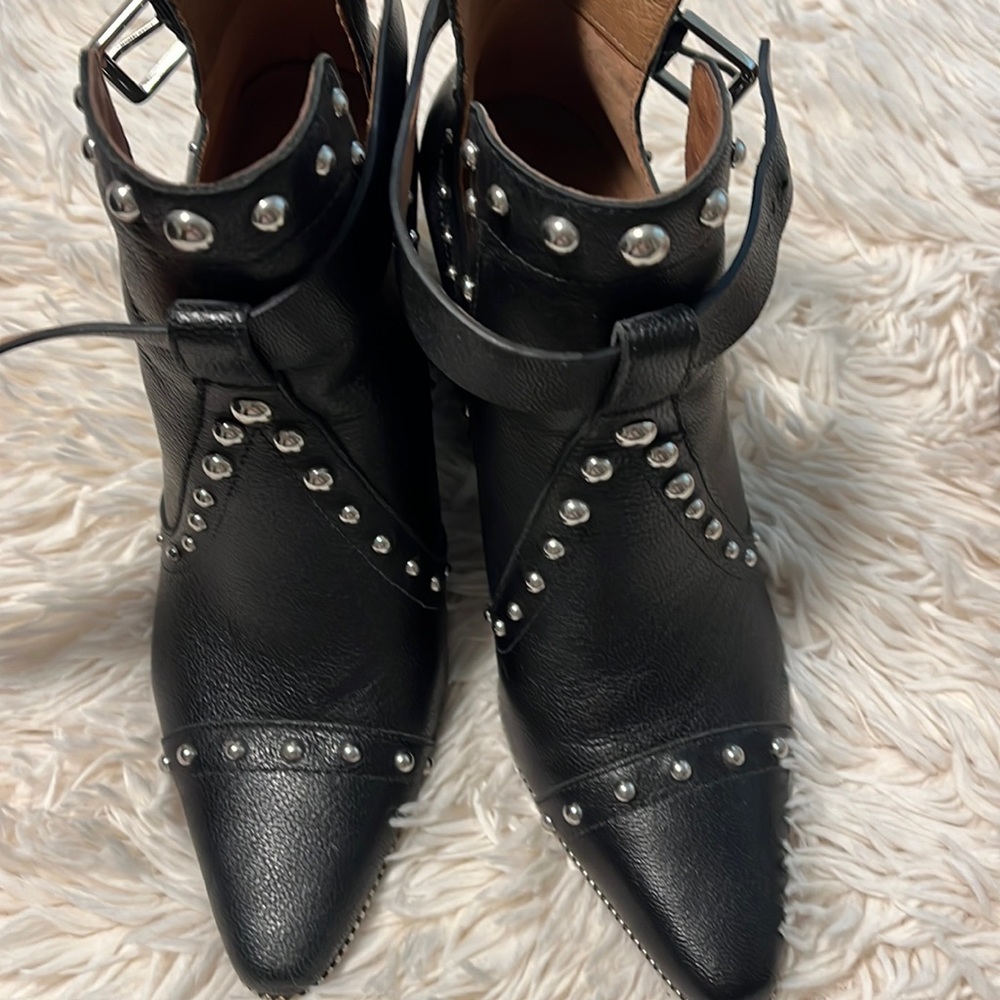 Antonio Melani Booties